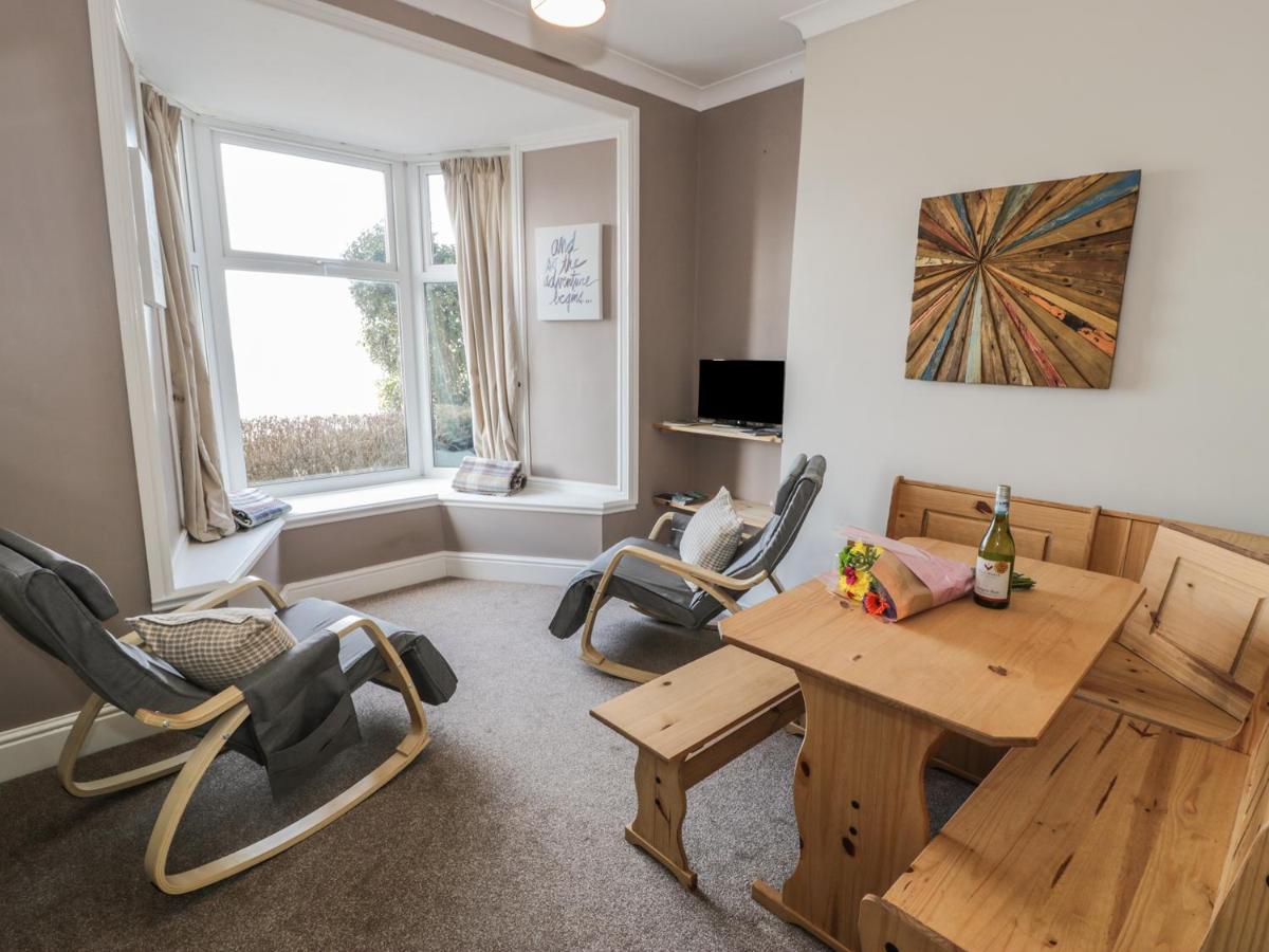 Seaview Apartment Barmouth Exterior photo